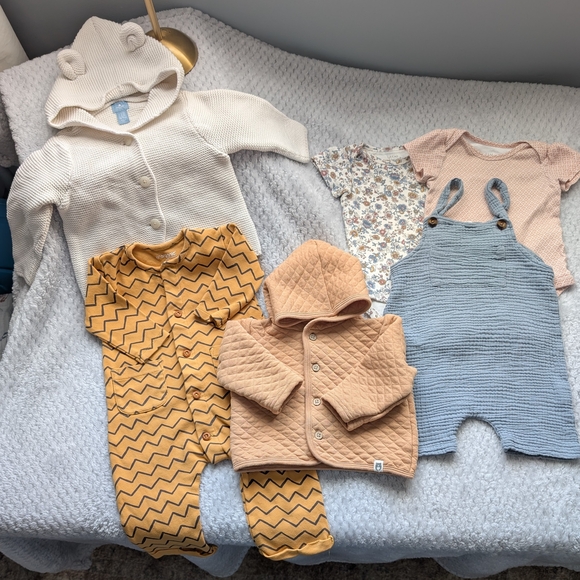 Adorable Baby Spring/Summer Bundle - Picture 1 of 7